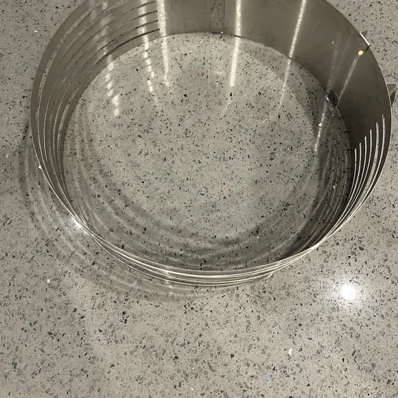 Cake layer slicer.
New - Picture 2 of 2